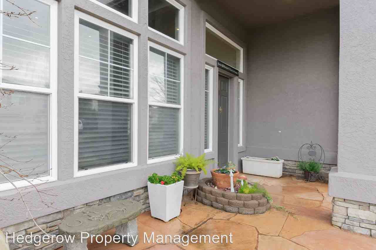 70 Hahnemann Ln - Photo 3 of 50