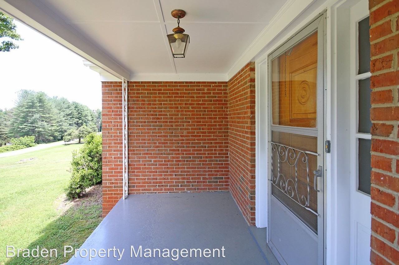 375 Audubon Dr - Photo 2 of 19