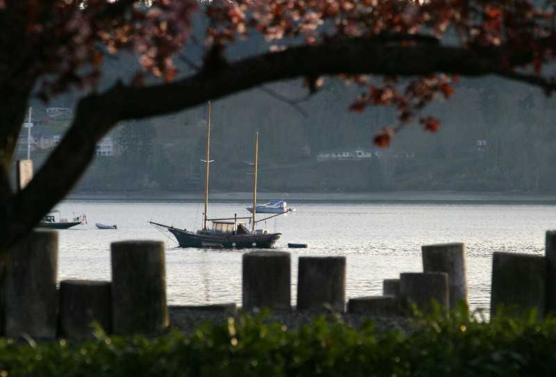 49 NE Torval Canyon Rd - Photo 2 of 5