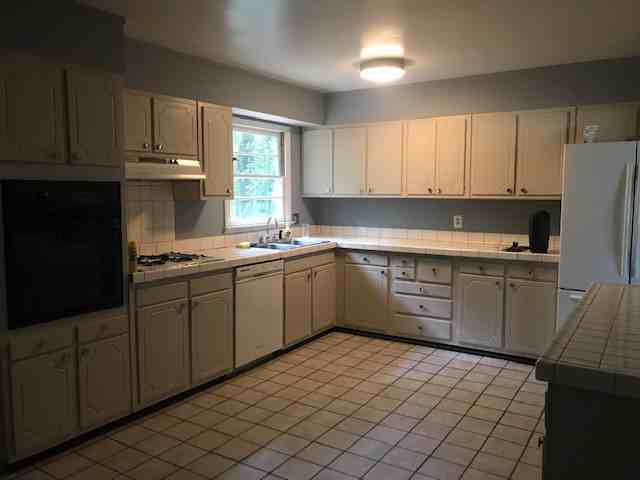 4812 Radcliff Rd - Photo 3 of 11
