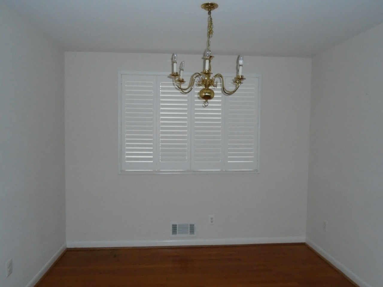 10205 Tanager Ln - Photo 3 of 13
