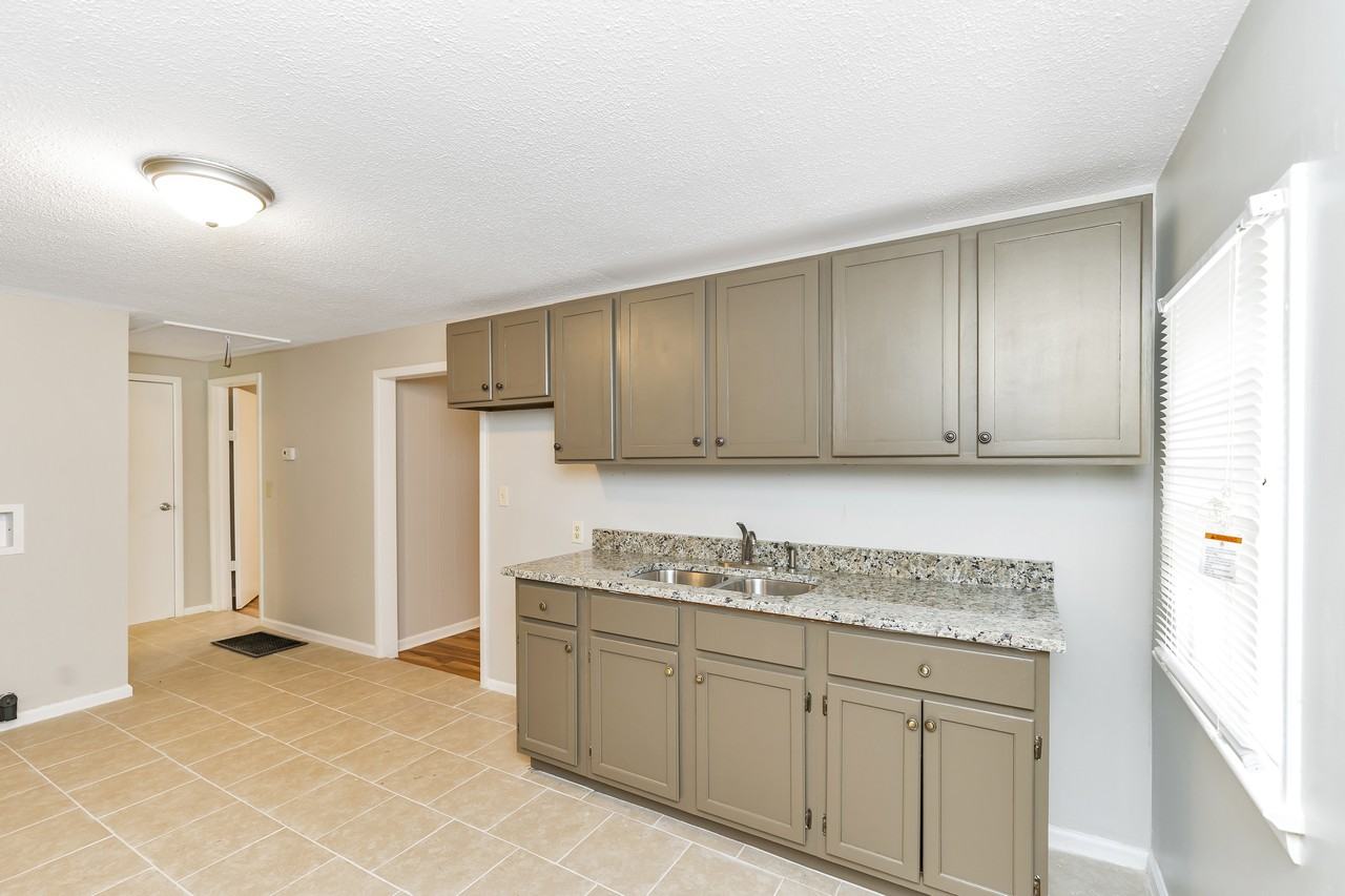 528 Bluebell Rd - Photo 2 of 24