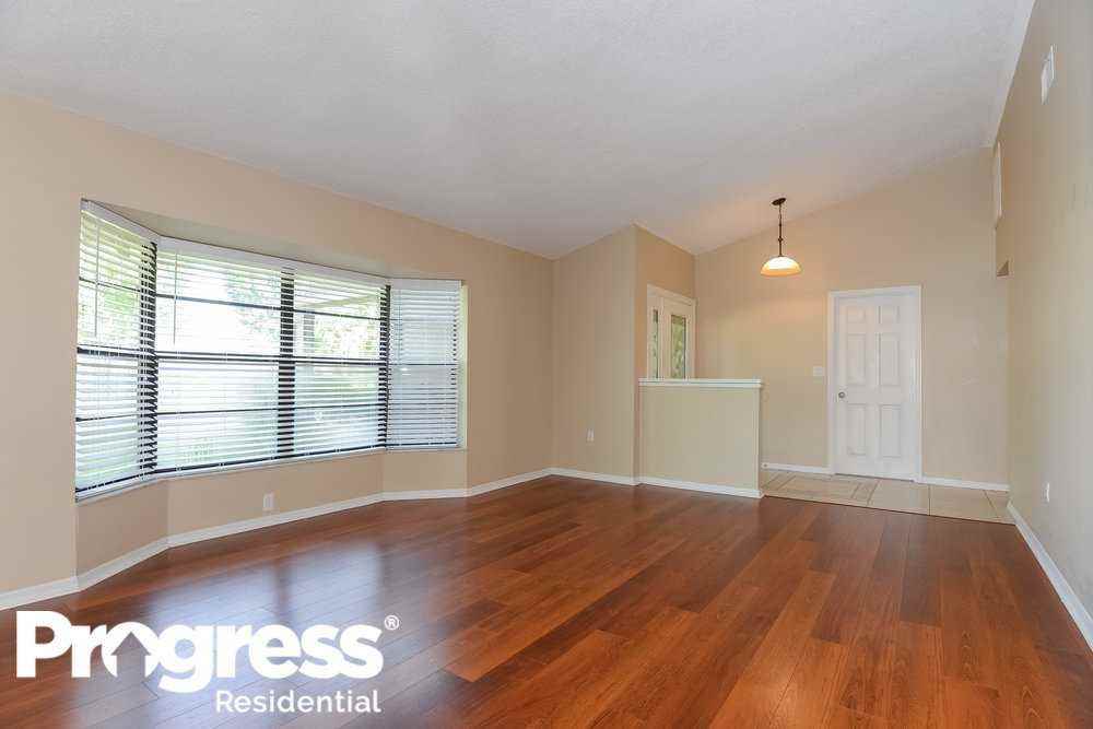 3607 Montclair Dr - Photo 3 of 14