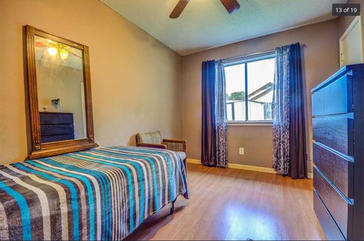 919 Greenbriar Loop - Photo 3 of 10