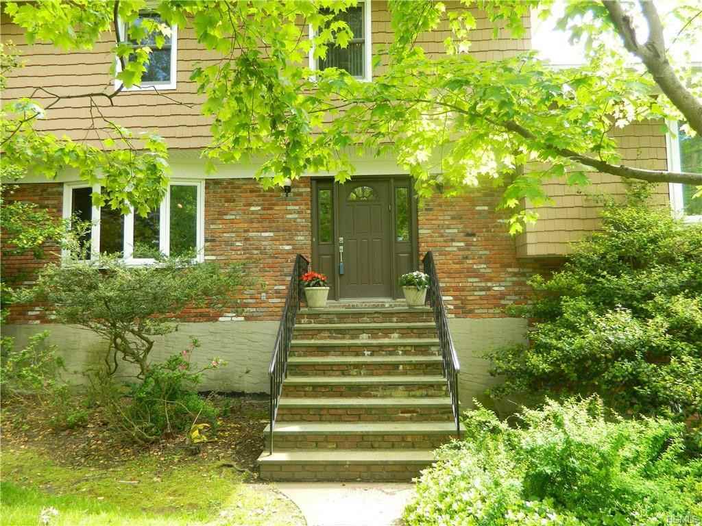 4 Algonquin Dr - Photo 3 of 19