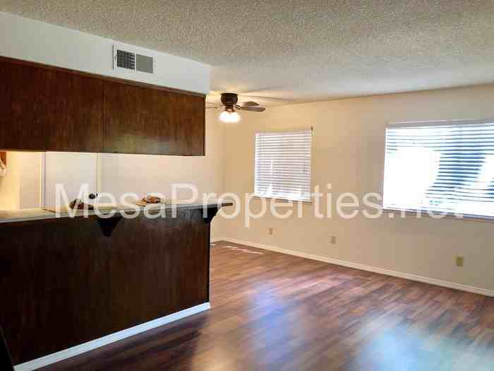 2946 Winfield Ave - Photo 3 of 16