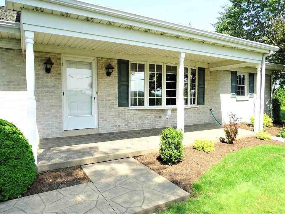 1076 Springville Rd - Photo 2 of 28