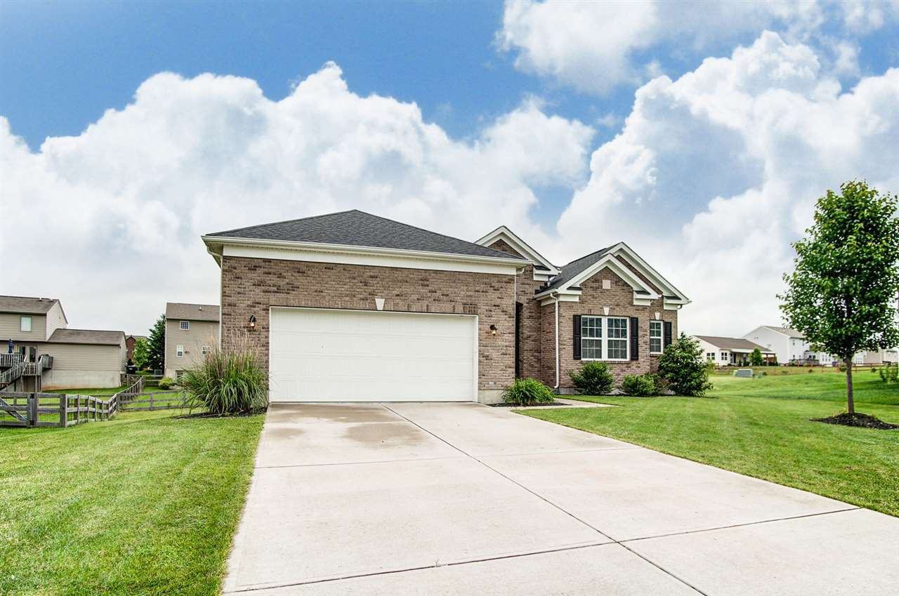 470 Merlot Ct - Photo 2 of 47