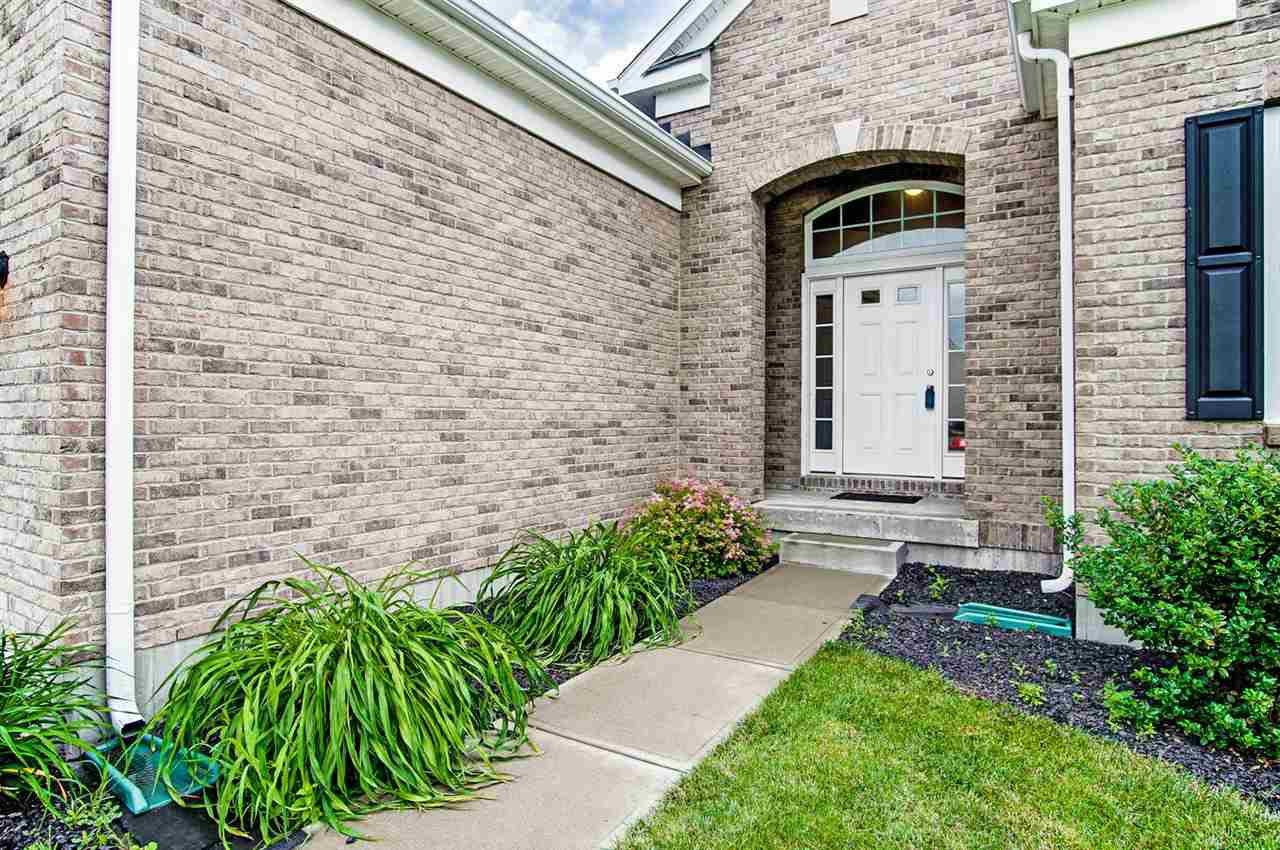 470 Merlot Ct - Photo 3 of 47