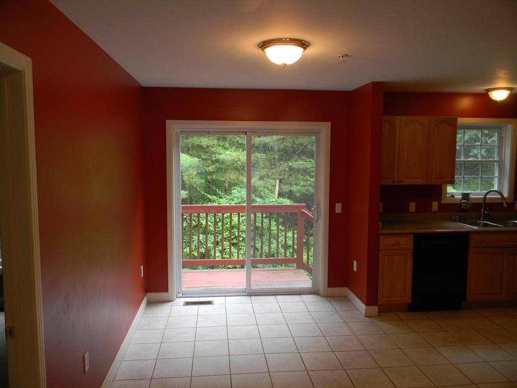 23 Caesar Jones Way - Photo 3 of 9