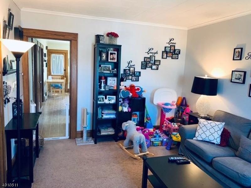 202 Boyle Ave - Photo 3 of 9