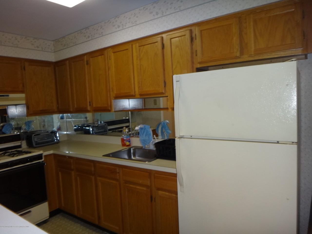 785 Banyan Court - Photo 2 of 8