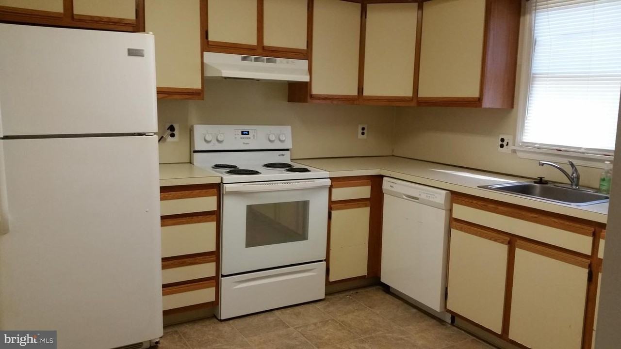 2106 Whitpain Hills - Photo 3 of 4