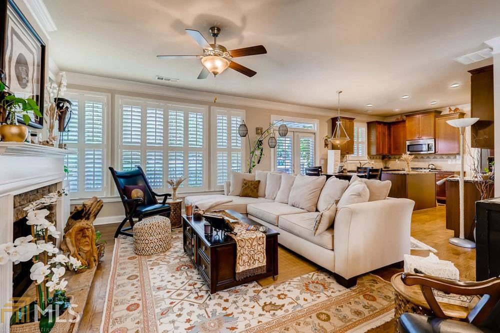 1304 Dupont Commons Cir NW - Photo 3 of 18