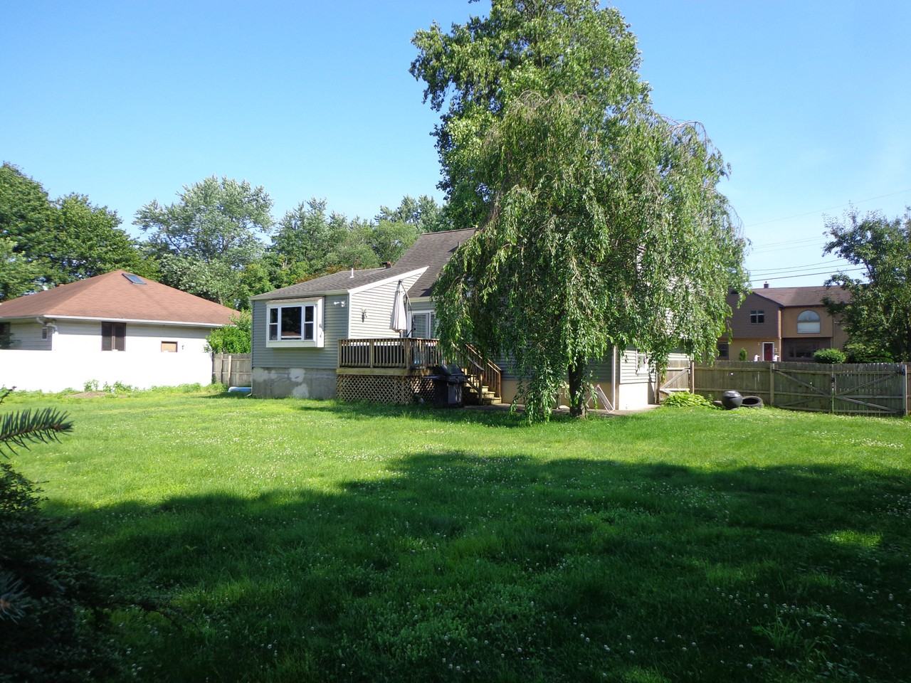 28 Franklin Ave - Photo 2 of 7