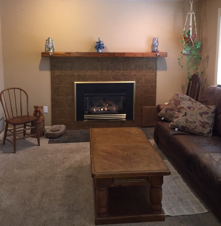 490 Gilpin St - Photo 3 of 10