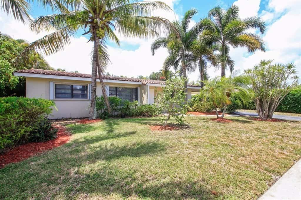 671 Nw 12th Rd - Photo 2 of 21