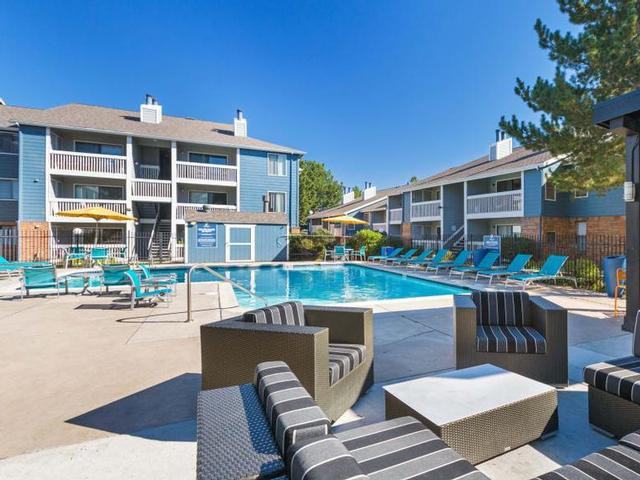 1098 S Evanston Way - Photo 4 of 42