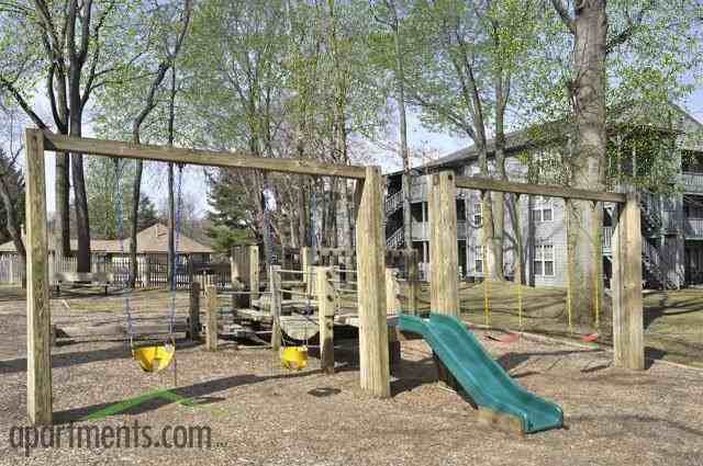 Windsor Commons - Photo 3 of 6