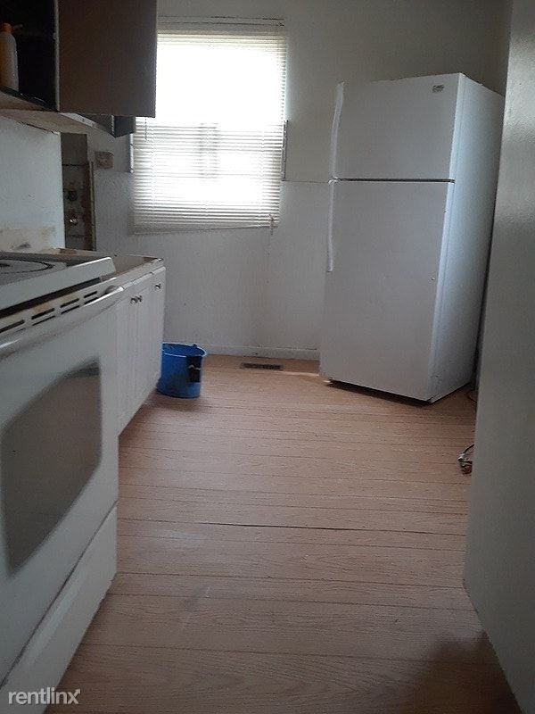 2822 W Dunham St - Photo 2 of 4