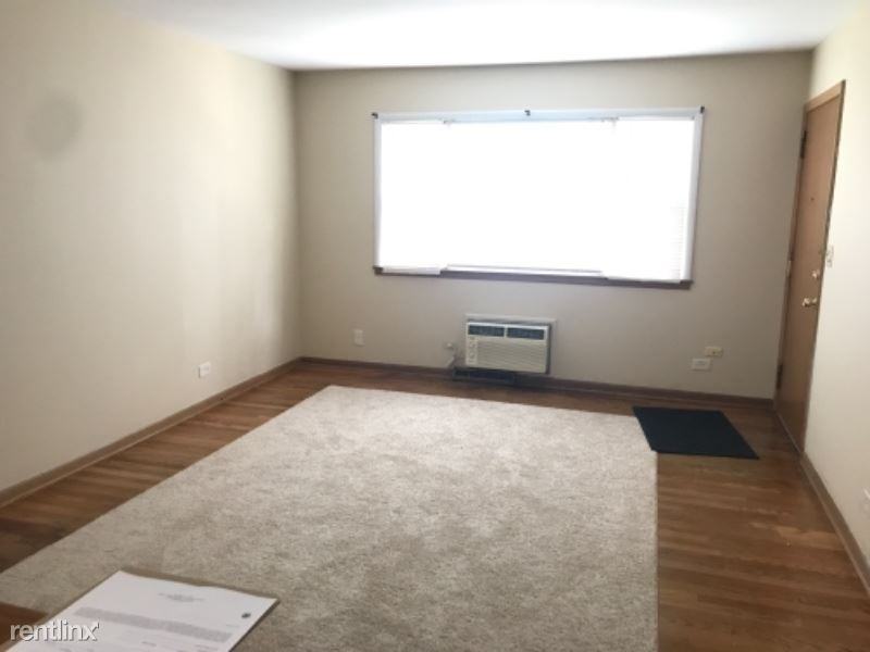 1838 Lilac Ln - Photo 2 of 5