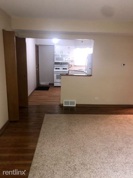 1838 Lilac Ln - Photo 3 of 5