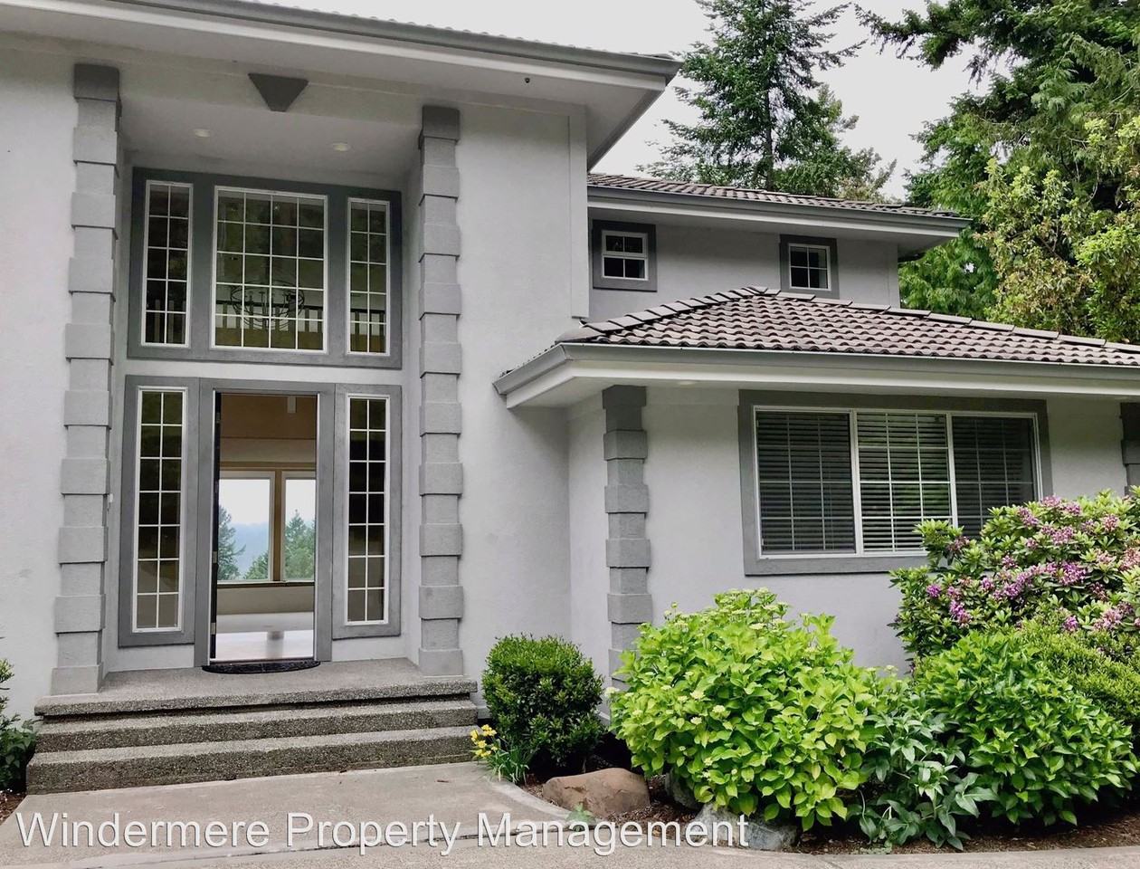 4100 Palomino Dr NE - Photo 2 of 24