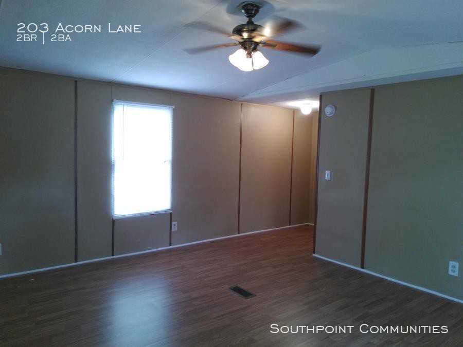 203 Acorn Ln - Photo 3 of 12