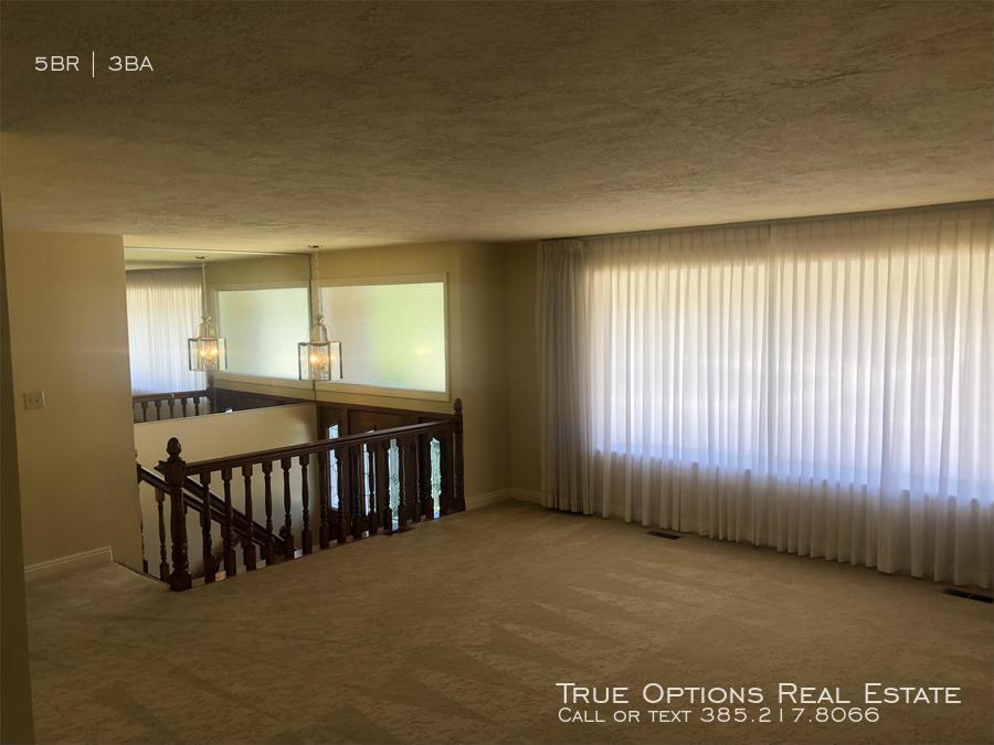 929 N 840 E - Photo 2 of 11