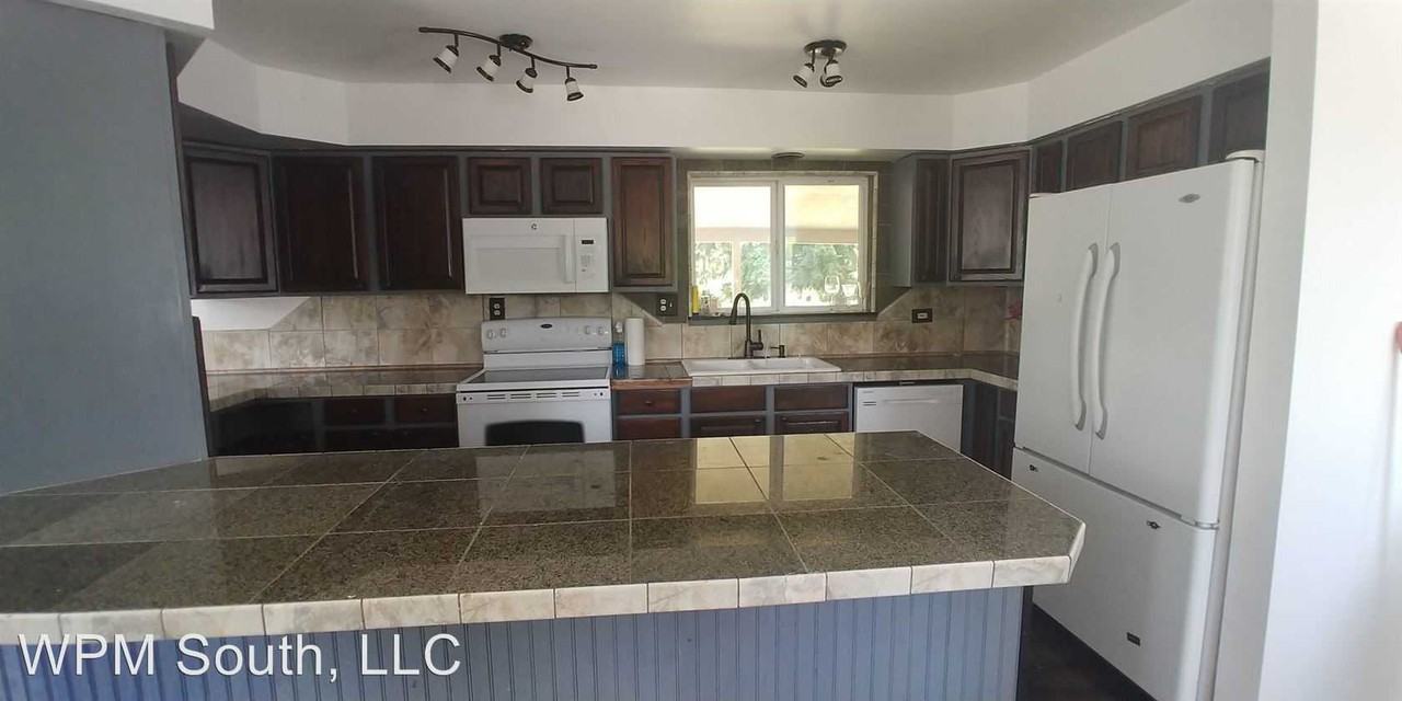 9116 230th Ave E - Photo 2 of 10