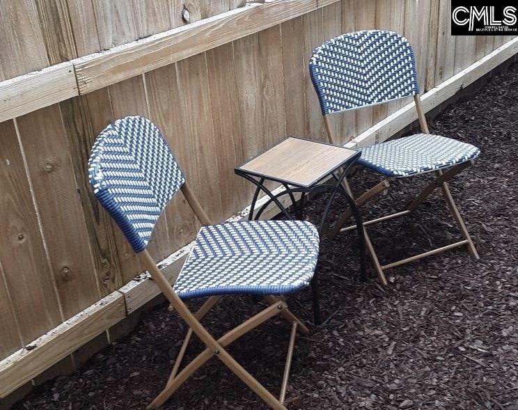 223 Sloan St - Photo 2 of 26