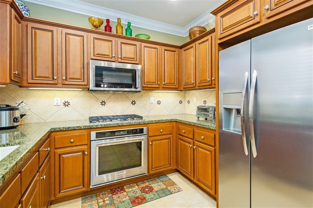 438 Avenida Mantilla - Photo 3 of 9