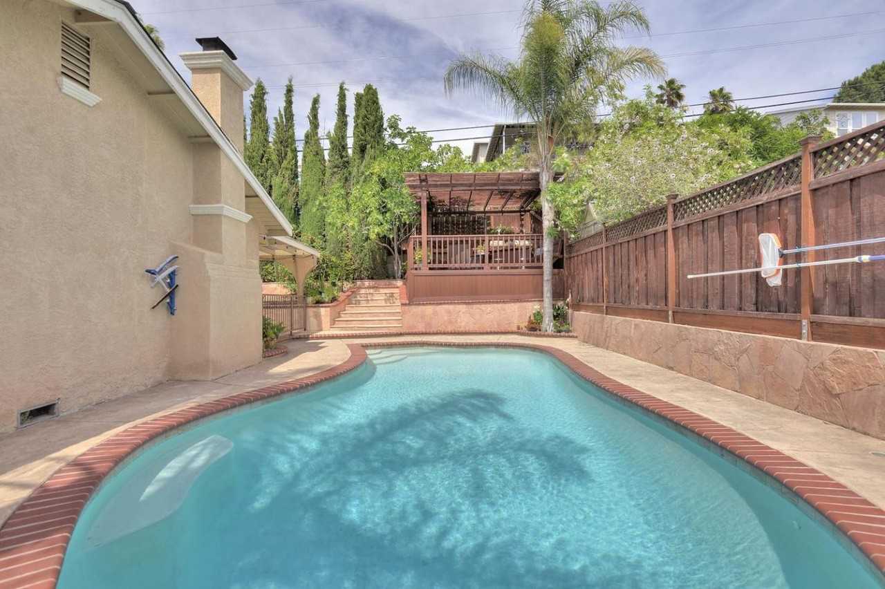 672 Candlestick Way - Photo 2 of 23