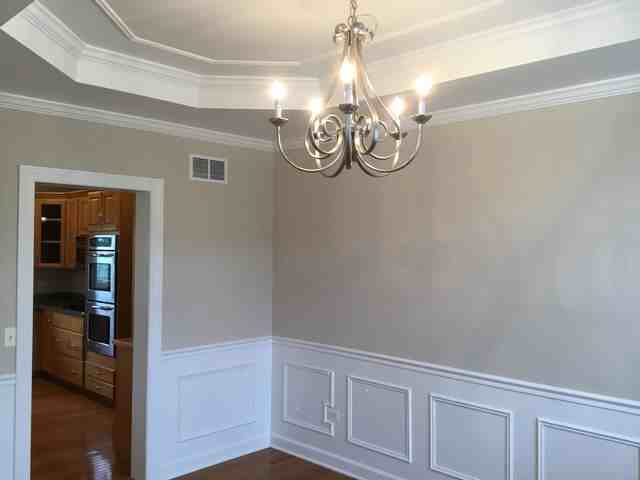 1571 Melbourne St - Photo 3 of 21