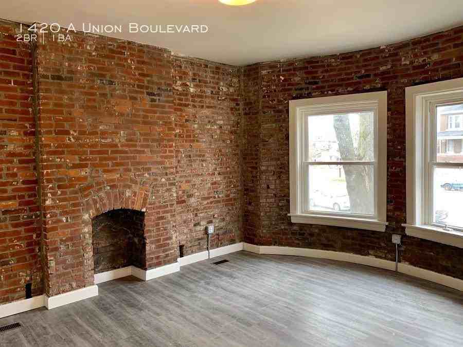 1420 Union Blvd - Photo 2 of 6