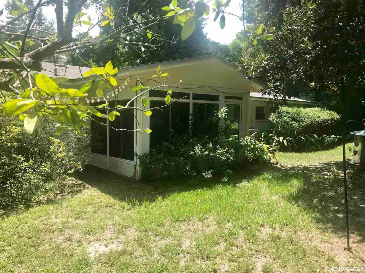 915 NW 39th Dr - Photo 2 of 13