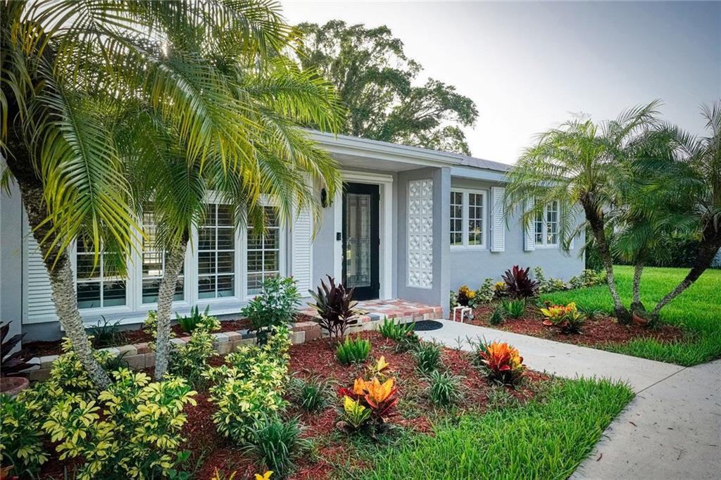 1354 NW Spruce Ridge Dr - Photo 2 of 47