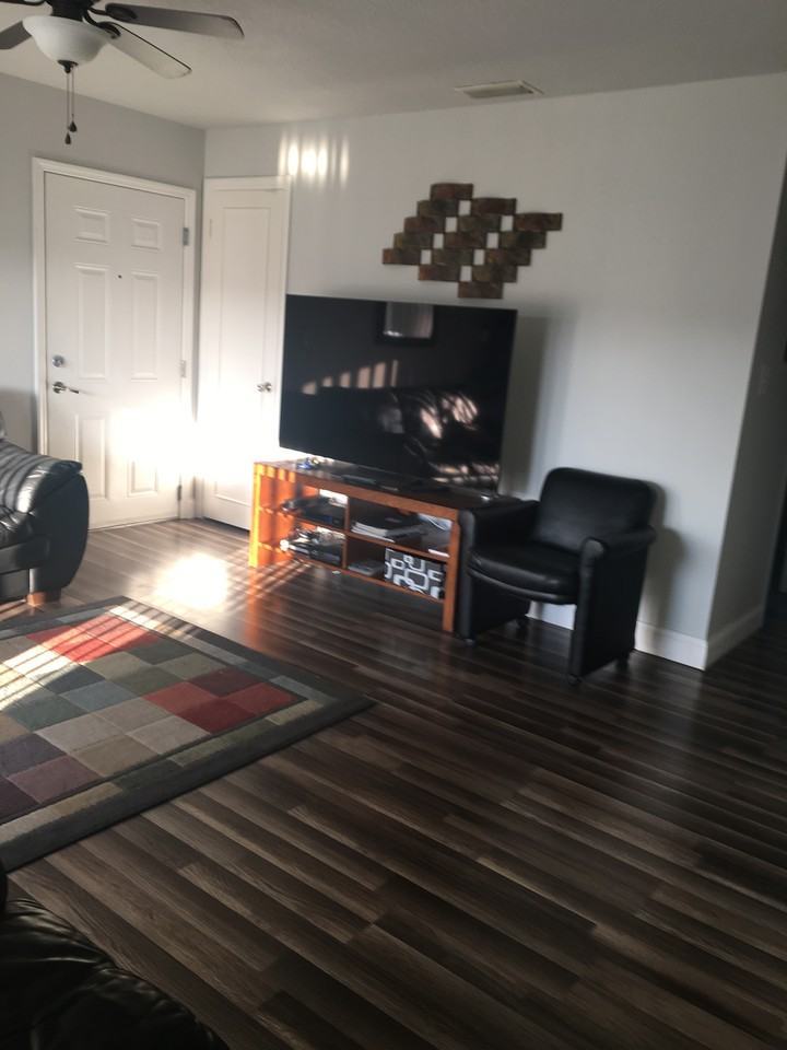 5132 Beach Drive Southeast - Photo 2 of 12