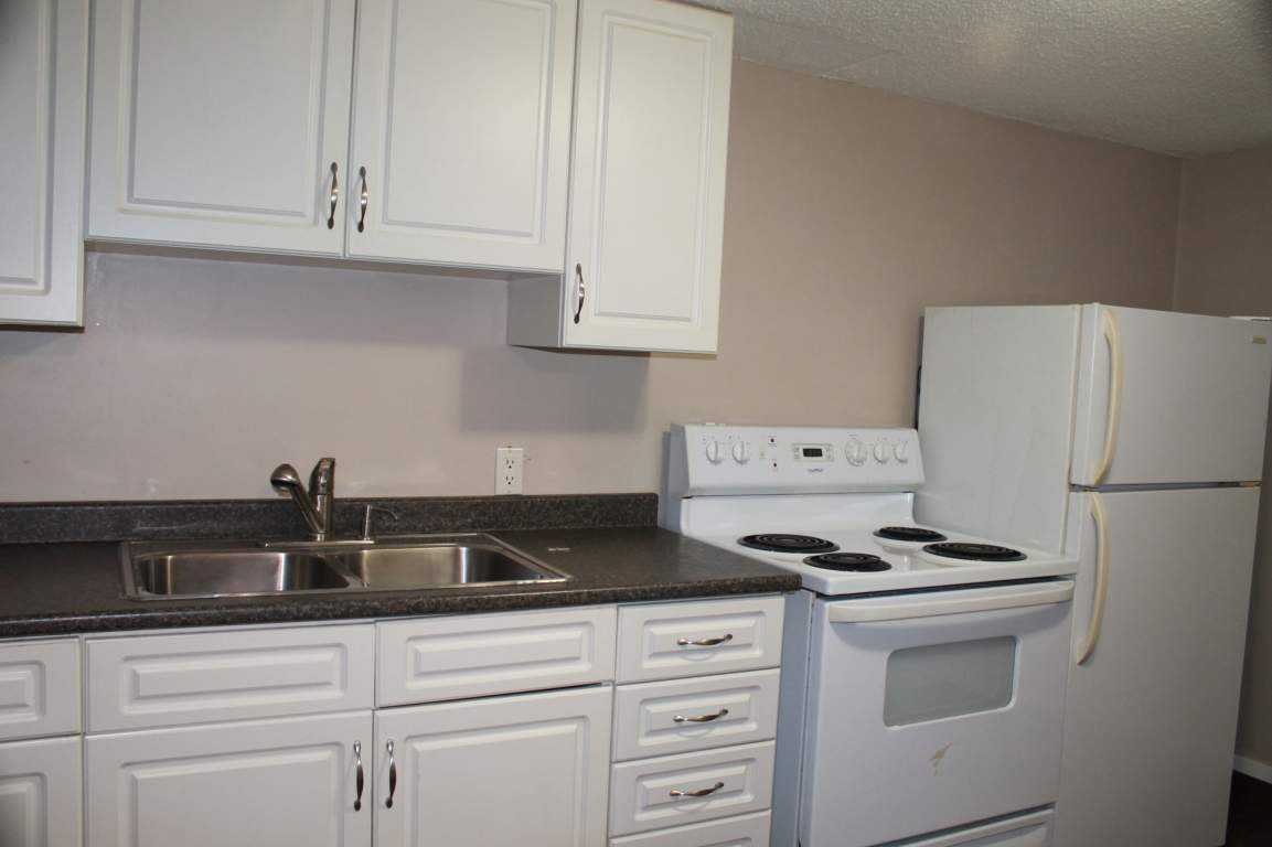 8749 - 81 Avenue NW - Photo 3 of 11