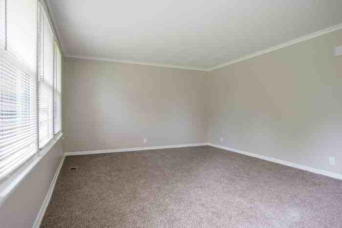 301 Copeland Rd - Photo 2 of 14