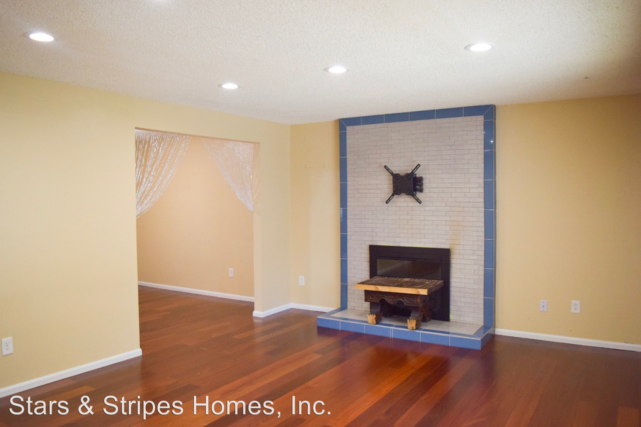 2265 South Eagle Court - Photo 2 of 22