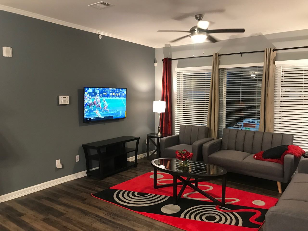 2604 Avenue K - Photo 7 of 26