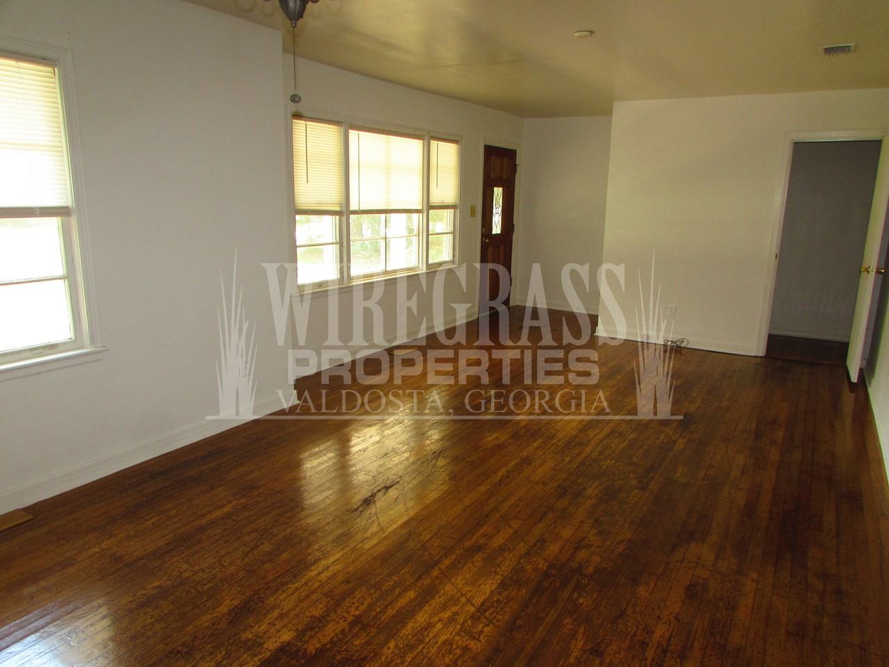 2213 Jerry Jones Drive - Photo 3 of 13