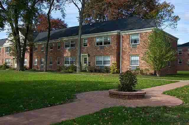 Jefferson House - Photo 2 of 7