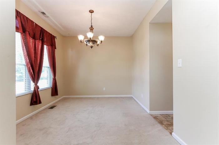1020 Deer Field Dr - Photo 3 of 15