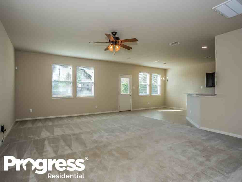 18746 Walden Glen Cir - Photo 2 of 20