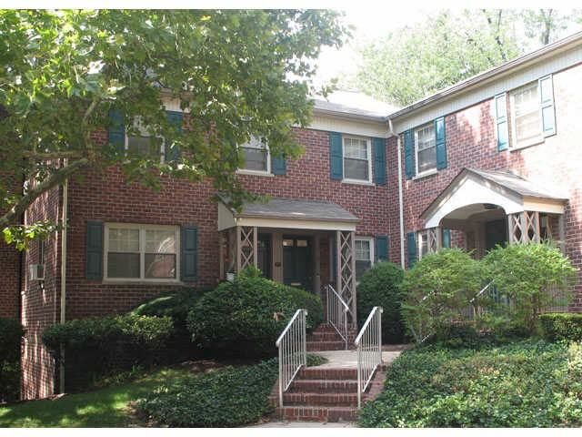 Scotland Gardens - Photo 2 of 4