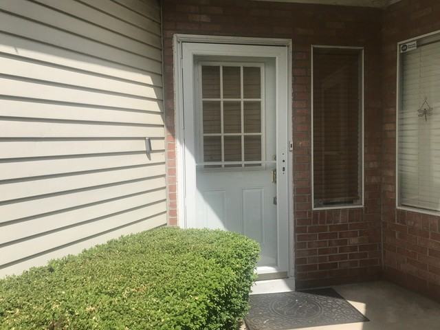 7835 Darien Lake Dr - Photo 2 of 21