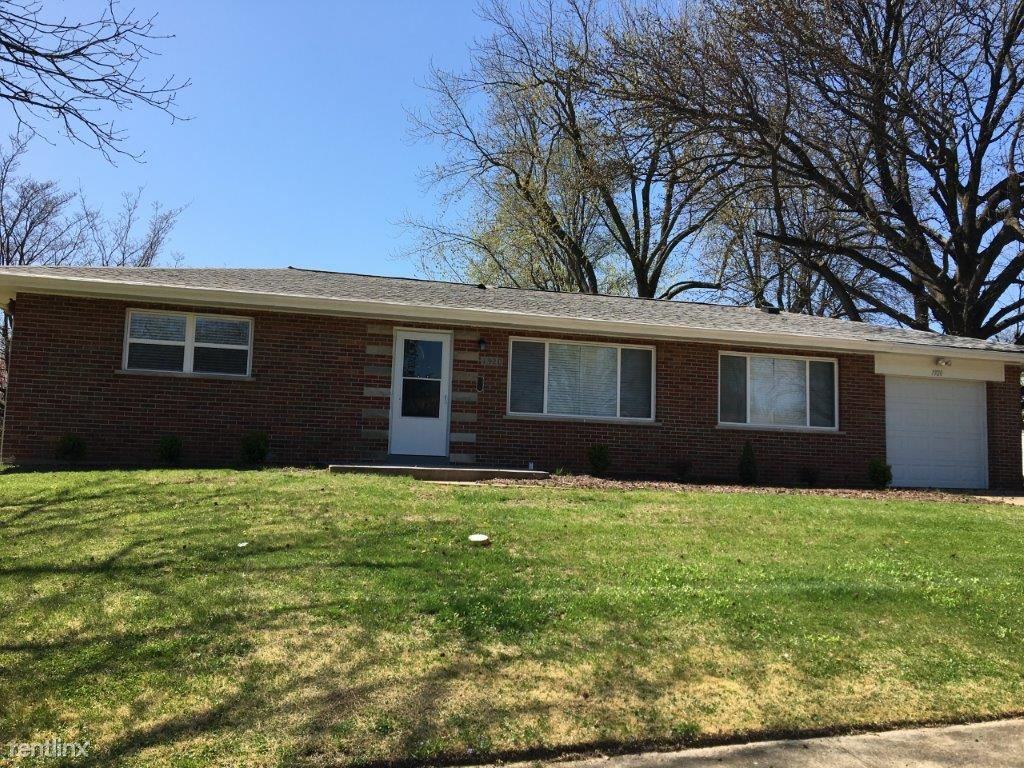 1920 St Louis St, Florissant, MO 63033 3 Bedroom House for Rent for