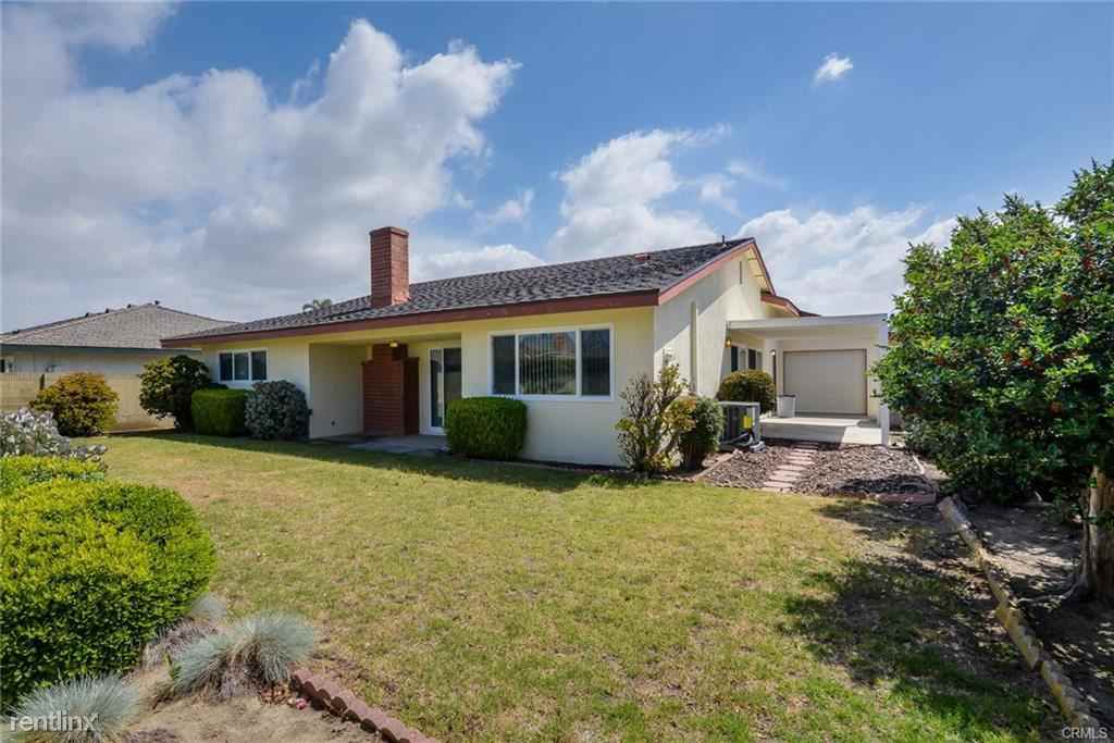 17665 San Francisco St - Photo 2 of 40